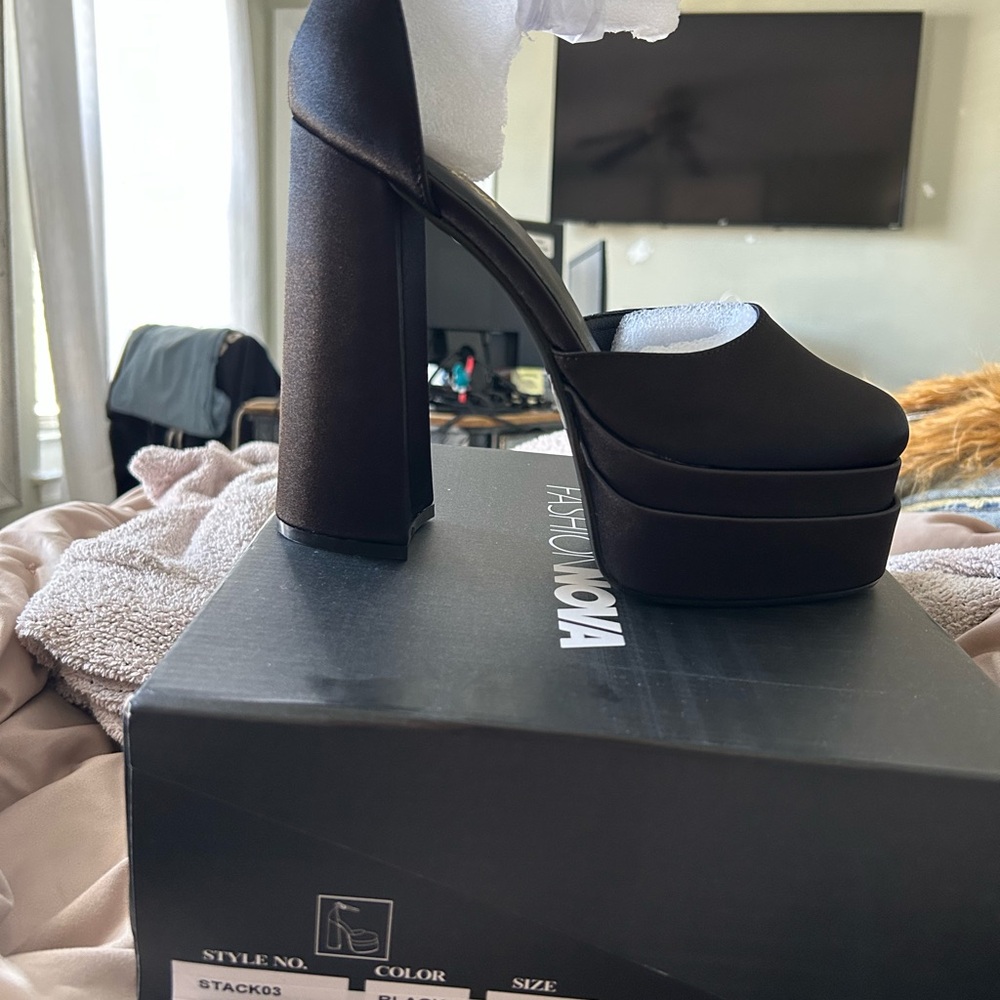 Fashion Nova On My Best Behavior Extreme Platform Heels